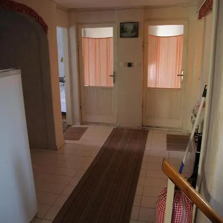 Simply Szallo Guest house Balatonboglar