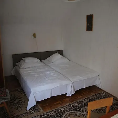 Simply Szallo Guest house
