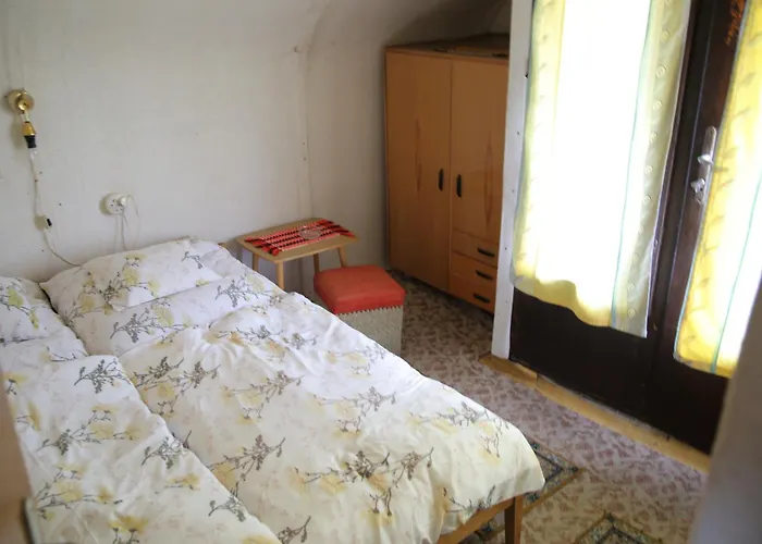 בית הארחה Simply Szallo