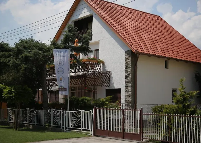 בית הארחה Simply Szallo